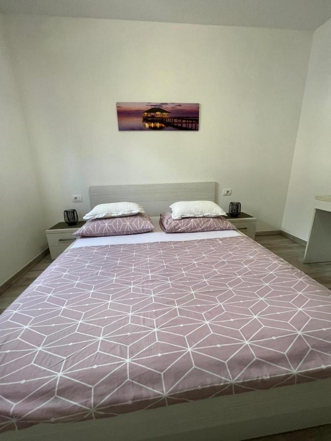 Apartments Villa Nova With Pool Makarska Exteriör bild